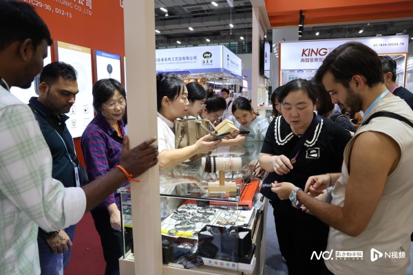 美港通证券 品质家居“买买买”！广交会中国好礼“圈粉”海外客商